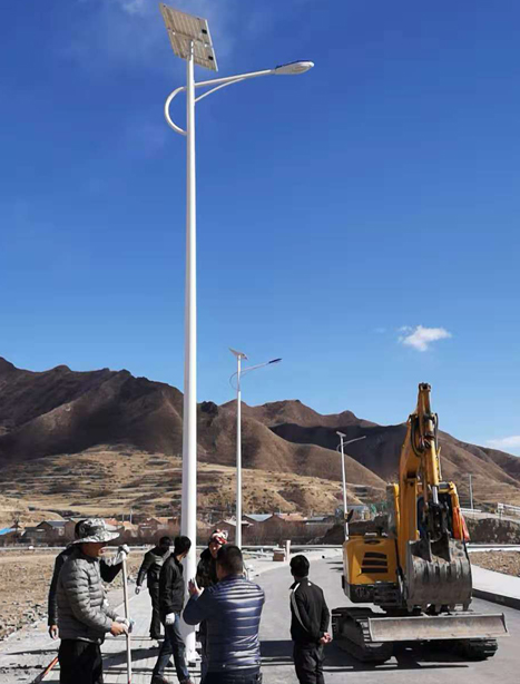 甘南碌曲10米塔城太阳能路灯项目