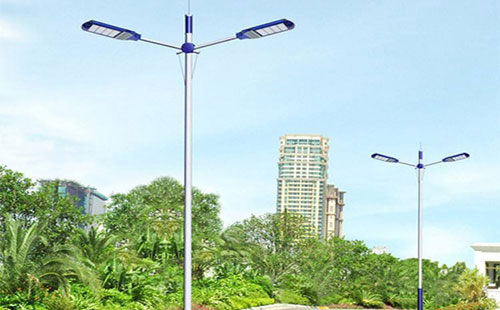 塔城太阳能路灯地脚螺栓规格：防止倾倒的关键