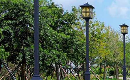 太阳能塔城庭院灯价格为何差三倍？关键看这几点